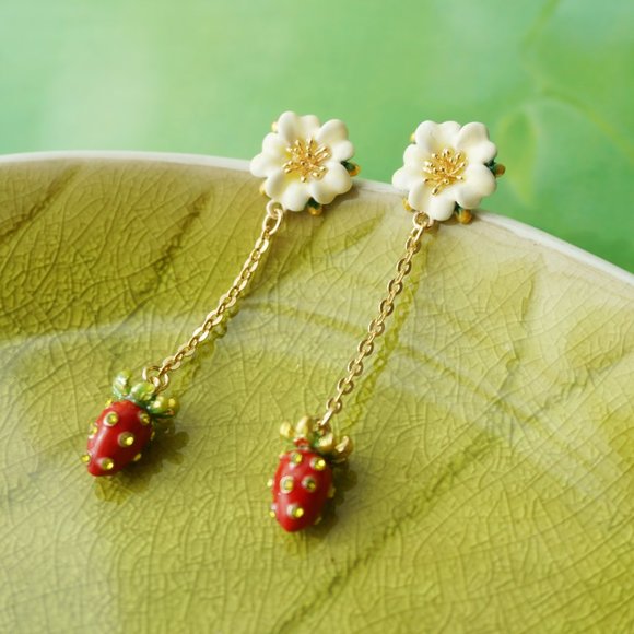 NWT Lesnereides strawberry earrings - Picture 7 of 10